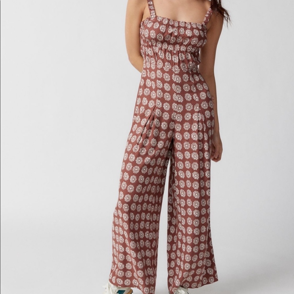 UO Lovas Linen Strappy-Back Jumpsuit